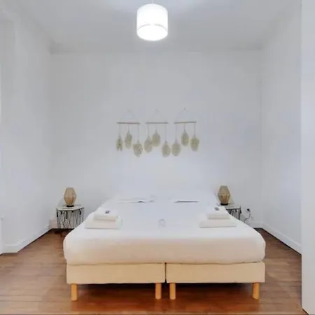 Magnifique 18 Apartment